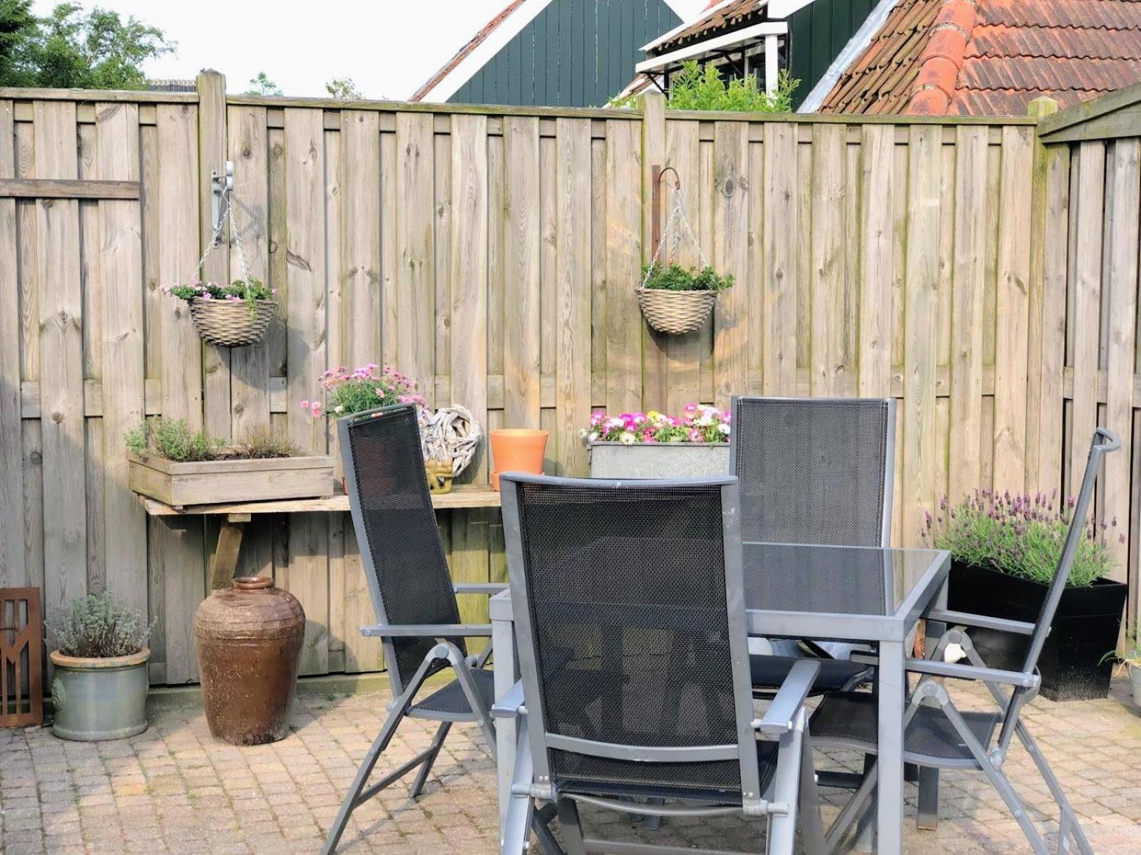 It Gasthus Appartement Baaiduinen Buitenkant foto